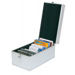 Valise en aluminum multi-collection avec couvercle amovible.
