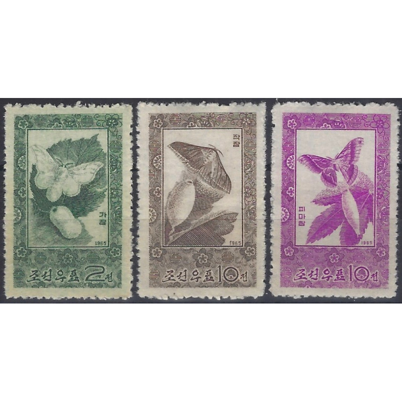 Papillons timbres de Corée N° 624-626 série neuf**.