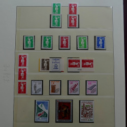 Collection timbres de France 1990-1996 neufs** en album Lindner.