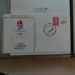 Collection entiers, cartes commémoratifs de France en 2 albums.