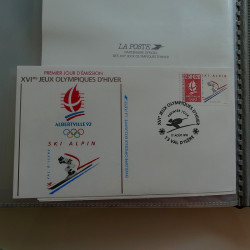 Collection entiers, cartes commémoratifs de France en 2 albums.