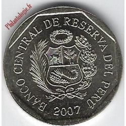 Pérou 8 monnaies de collection.