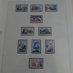 Collection timbres de France 1960-1969 neufs en album Safe lux.