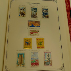 Collection timbres de colonies françaises neufs et oblitérés, volume 1.