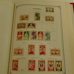 Collection timbres de colonies françaises neufs et oblitérés, volume 2.