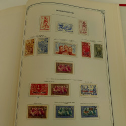 Collection timbres de colonies françaises neufs et oblitérés, volume 2.