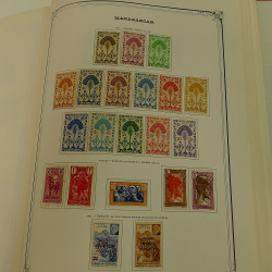 Collection timbres de colonies françaises neufs et oblitérés, volume 2.