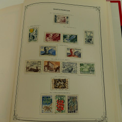 Collection timbres de colonies françaises neufs et oblitérés, volume 2.