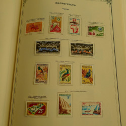 Collection timbres d'Algérie - Haute Volta neufs et oblitérés en album.