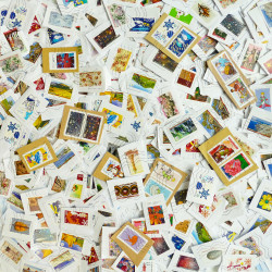 Timbres de France grands formats sur fragments au kilo.