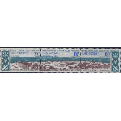 T.A.A.F. Base Alfred Faure timbres poste aérienne triptyque N°36A neuf**.