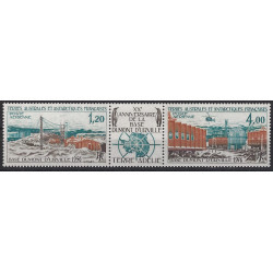 T.A.A.F. Base Dumont d'Urville timbres poste aérienne N°43A neuf**.