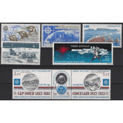 Timbres T.A.A.F. poste aérienne N°71-78 série neufs**.
