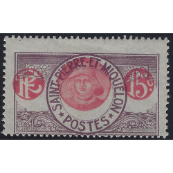 Saint Pierre et Miquelon timbre N°82Aa variété centre déplacé neuf**.