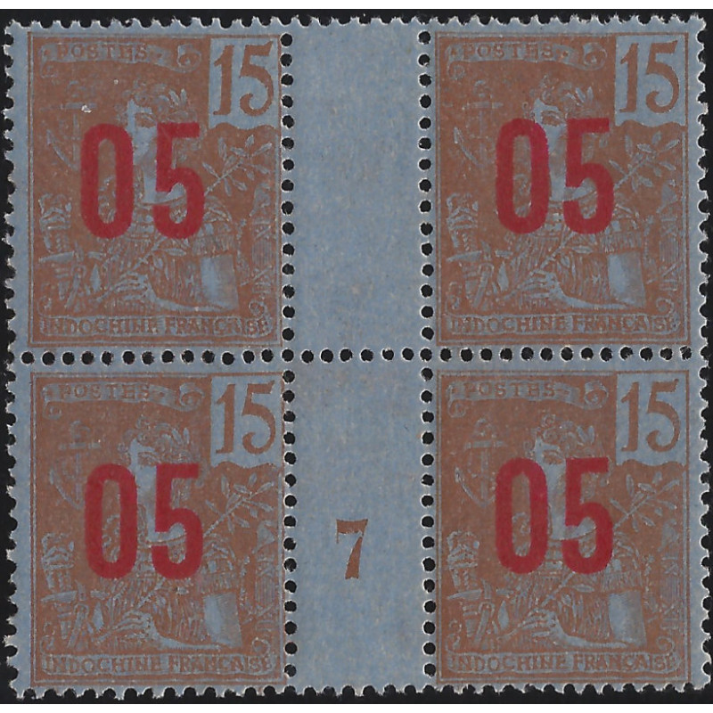 Indochine timbre N°60A bloc de 4 avec variété neuf**.