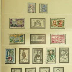 Collection timbres de France 1957-1969 en album Lindner.