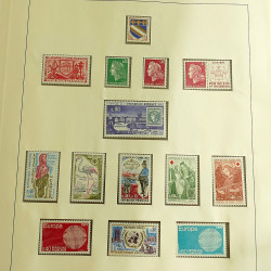 Collection timbres de France neufs 1960-1975 complet en album Lindner.