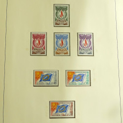 Collection timbres de France neufs 1960-1975 complet en album Lindner.