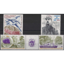 T.A.A.F. timbres poste aérienne N°115-118 série neuf**.