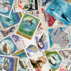 Antarctique 25 timbres thématiques tous différents.