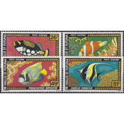 Poissons timbres poste aérienne de Wallis et Futuna N°76-79 série neuf**.