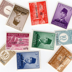 Irian Barat 10 timbres de collection tous différents.