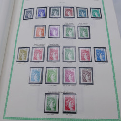 Collection timbres de France 1977-1999 neufs complet en album.