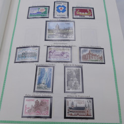 Collection timbres de France 1977-1999 neufs complet en album.