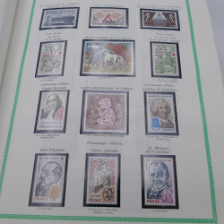 Collection timbres de France 1977-1999 neufs complet en album.