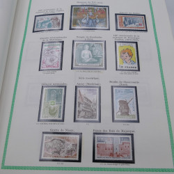 Collection timbres de France 1977-1999 neufs complet en album.