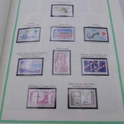 Collection timbres de France 1977-1999 neufs complet en album.