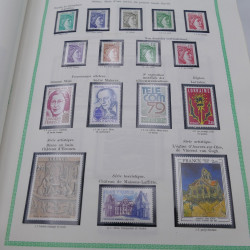 Collection timbres de France 1977-1999 neufs complet en album.