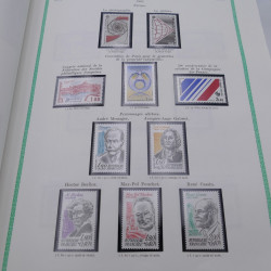 Collection timbres de France 1977-1999 neufs complet en album.