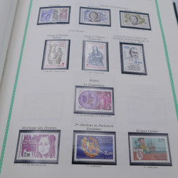 Collection timbres de France 1977-1999 neufs complet en album.