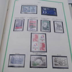 Collection timbres de France 1977-1999 neufs complet en album.