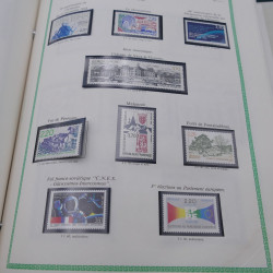 Collection timbres de France 1977-1999 neufs complet en album.