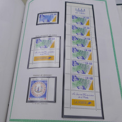 Collection timbres de France 1977-1999 neufs complet en album.