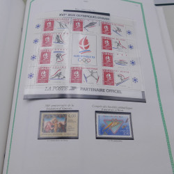 Collection timbres de France 1977-1999 neufs complet en album.