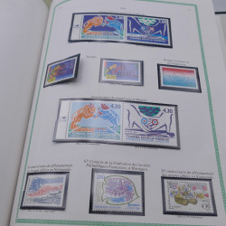 Collection timbres de France 1977-1999 neufs complet en album.