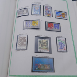 Collection timbres de France 1977-1999 neufs complet en album.