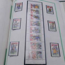 Collection timbres de France 1977-1999 neufs complet en album.