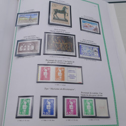 Collection timbres de France 1977-1999 neufs complet en album.