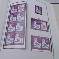 Collection timbres de France 1977-1999 neufs complet en album.