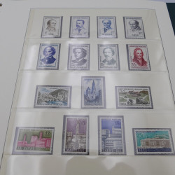 Collection timbres de France 1949-1962 neuf** complet en album.