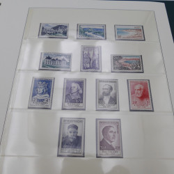 Collection timbres de France 1949-1962 neuf** complet en album.