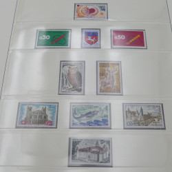 Collection timbres de France 1963-1972 neuf** complet an album.