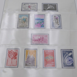 Collection timbres de France 1963-1972 neuf** complet an album.