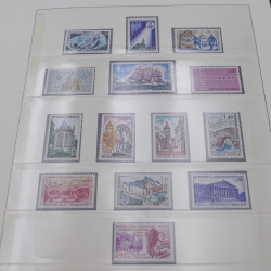 Collection timbres de France 1963-1972 neuf** complet an album.