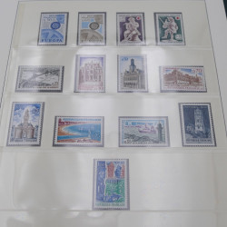 Collection timbres de France 1963-1972 neuf** complet an album.