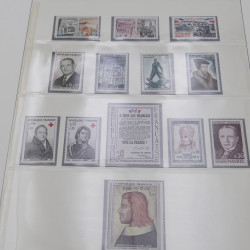 Collection timbres de France 1963-1972 neuf** complet an album.